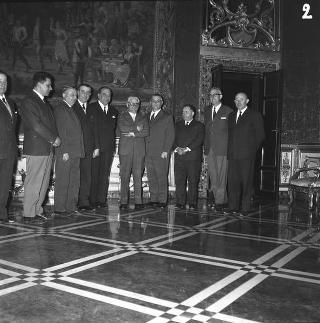 Paolo Bonomi e coltivatori diretti, in visita di omaggio al Presidente della Repubblica Giovanni Gronchi dopo il Congresso della Confederazione nazionale
