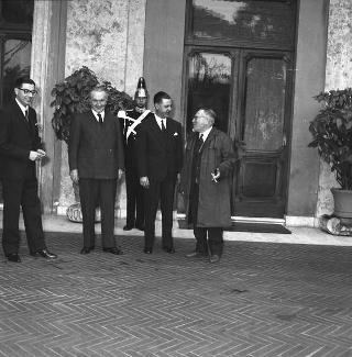 Paolo D'Antoni, Presidente del Comitato regionale siciliano per le celebrazioni del I centenario dell'Unità d'Italia, accompagnato dall'avv. Luciano Domanti, segretario del Comitato