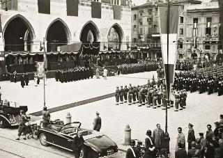 Visita del Presidente della Repubblica Luigi Einaudi a Piacenza