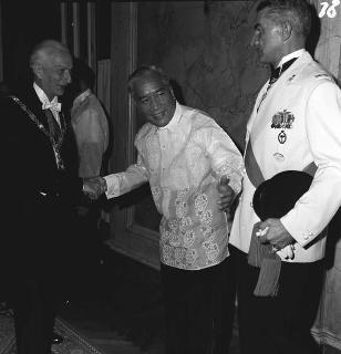 Il Presidente della Repubblica Antonio Segni riceve il Presidente delle Filippine Diosdado Macapagal in visita ufficiale