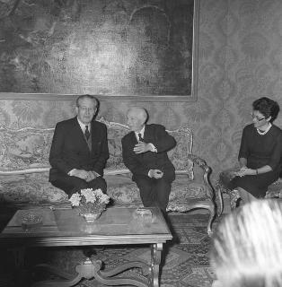 Colloquio e successiva colazione offerta dal Presidente della Repubblica Antonio Segni in onore di Harold Macmillan, Primo Ministro del Regno Unito di Gran Bretagna e dell'Irlanda del Nord