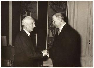 Il Presidente della Repubblica Antonio Segni incontra Eamon De Valera, Presidente della Repubblica d'Irlanda, accompagnato da Frank Aiken, Ministro degli affari esteri e Joseph Francis Shields, ambasciatore d'Irlanda a Roma