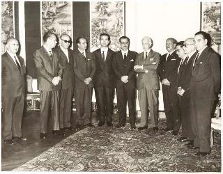 Il Presidente della Repubblica Antonio Segni riceve in udienza Rosario Lanza, Presidente dell'Assemblea siciliana, con i componenti del Consiglio di Presidenza