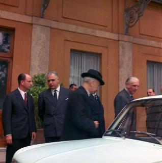 Il Presidente della Repubblica Antonio Segni alla presentazione della nuova vettura FIAT &quot;850&quot;