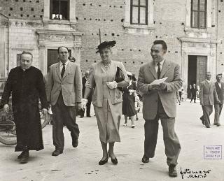 Visita di Ida Einaudi Pellegrini a Urbino
