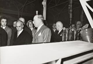 Visita del Presidente della Repubblica Luigi Einaudi alla XXVIII Fiera Campionaria Internazionale di Milano