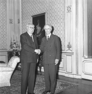 Il Presidente della Repubblica Giuseppe Saragat con Giuseppe Grosso, sindaco di Torino