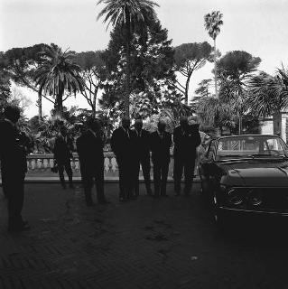 Massimo Spada, Presidente della Lancia, presenta al Presidente della Repubblica Giuseppe Saragat la nuova &quot;Fulvia&quot; coupé