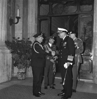 Il Presidente della Repubblica Giuseppe Saragat riceve in udienza l'Ammiraglio Charles Griffin, nuovo Comandante in capo delle Forze alleate del Sud Europa