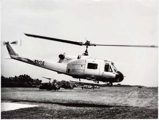 Il Presidente della Repubblica Giuseppe Saragat accompagnato dall'on. Giulio Andreotti partecipa all'esercitazione aerea "Luce 1965",  Rivolto-Maniago (Udine)