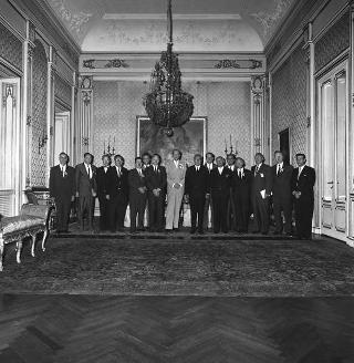 Il Sen. Cataldo Cassano, Presidente del V Congresso internazionale di fisiopatologia tiroidea, con una delegazione dei partecipanti al Congresso, in visita di omaggio al Presidente della Repubblica Giuseppe Saragat