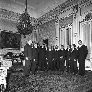 L'ing. Attilio Torti, Presidente della Confederazione nazionale della piccola e media industria, con la Giunta esecutiva in visita di omaggio al Presidente della Repubblica Giuseppe Saragat