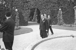 Ricevimento offerto dal Presidente della Repubblica Giuseppe Saragat alle Alte Cariche dello Stato per la Festa della Repubblica nei Giardini del Quirinale