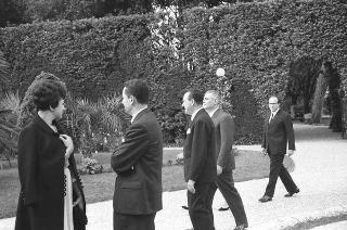 Ricevimento offerto dal Presidente della Repubblica Giuseppe Saragat alle Alte Cariche dello Stato per la Festa della Repubblica nei Giardini del Quirinale