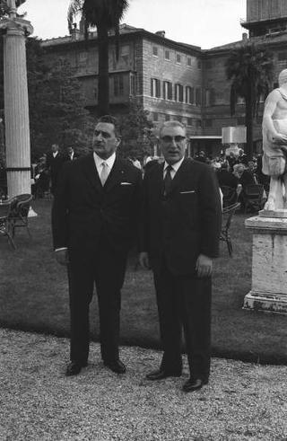 Ricevimento offerto dal Presidente della Repubblica Giuseppe Saragat alle Alte Cariche dello Stato per la Festa della Repubblica nei Giardini del Quirinale
