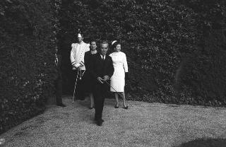 Ricevimento offerto dal Presidente della Repubblica Giuseppe Saragat alle Alte Cariche dello Stato per la Festa della Repubblica nei Giardini del Quirinale