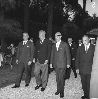 Ricevimento offerto dal Presidente della Repubblica Giuseppe Saragat alle Alte Cariche dello Stato per la Festa della Repubblica nei Giardini del Quirinale