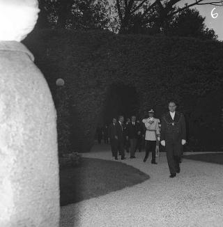 Ricevimento offerto dal Presidente della Repubblica Giuseppe Saragat alle Alte Cariche dello Stato per la Festa della Repubblica nei Giardini del Quirinale