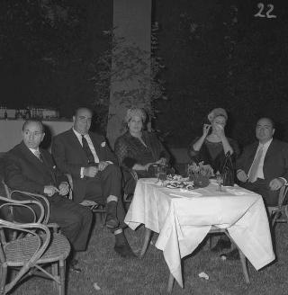 Ricevimento offerto dal Presidente della Repubblica Giuseppe Saragat alle Alte Cariche dello Stato per la Festa della Repubblica nei Giardini del Quirinale