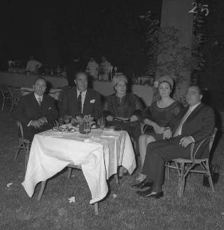 Ricevimento offerto dal Presidente della Repubblica Giuseppe Saragat alle Alte Cariche dello Stato per la Festa della Repubblica nei Giardini del Quirinale