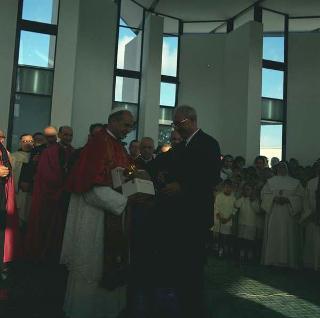 Visita di Sua Santità Papa Paolo VI alla &quot;Fondazione Giuseppina Saragat&quot;, Anzio (Roma)
