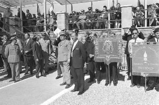 Scuola di fanteria di Cesano, intervento del Presidente della Repubblica Giuseppe Saragat alla premiazione delle pattuglie partecipanti alla gara "Coppa Presidente della Repubblica"