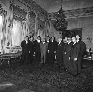 Incontro del Presidente della Repubblica Giuseppe Saragat con Giovanni Ballerini, Presidente del Consiglio direttivo del Dopolavoro fra i dipendenti del Segretariato Generale della Presidenza della Repubblica, con i componenti il Consiglio