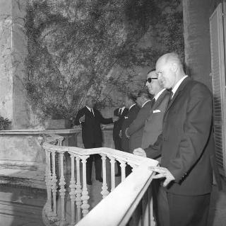 Il Presidente della Repubblica Giuseppe Saragat incontra il sen. Giovanni Gronchi e Giuseppe Ungaretti, Presidente della Comunità europea degli scrittori, con il Segretario generale Giancarlo Vigorelli e i partecipanti al Congresso internazionale della Comunità medesima