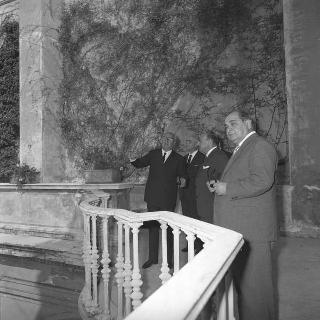 Il Presidente della Repubblica Giuseppe Saragat incontra il sen. Giovanni Gronchi e Giuseppe Ungaretti, Presidente della Comunità europea degli scrittori, con il Segretario generale Giancarlo Vigorelli e i partecipanti al Congresso internazionale della Comunità medesima