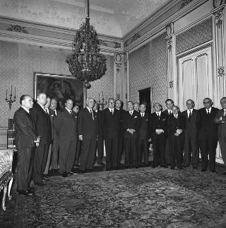 Il Presidente della Repubblica Giuseppe Saragat incontra il sen. Giovanni Gronchi e Giuseppe Ungaretti, Presidente della Comunità europea degli scrittori, con il Segretario generale Giancarlo Vigorelli e i partecipanti al Congresso internazionale della Comunità medesima