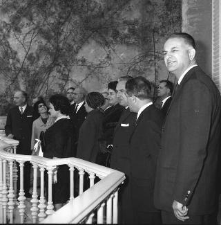 Lazzaro M. de Bernardis, Presidente della Association européenne des enseignants, con i componenti del Comitato centrale in udienza dal Presidente della Repubblica Giuseppe Saragat