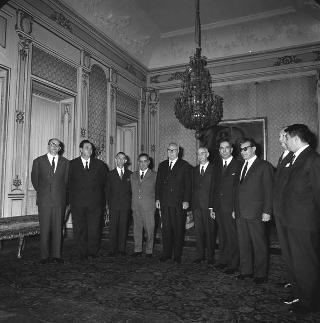 Agostino Cerioni, Presidente del Consiglio regionale della Sardegna, con i componenti il nuovo ufficio di presidenza dell'Assemblea regionale in udienza dal Presidente della Repubblica Giuseppe Saragat