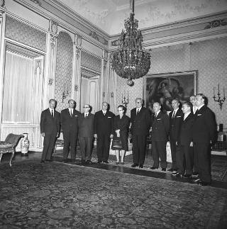 Visita di omaggio al Presidente della Repubblica Giuseppe Saragat  del prof. Luigi Picardo, con il prof. Santoanastaso, Presidente del Comitato italiano studi per la oftalmologia sociale con i componenti il Comitato in per fare omaggio degli "Atti del I Congresso di Oftalmologia Sociale"