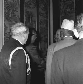 Il Presidente della Repubblica Giuseppe Saragat riceve la visita di Philibert Tsiranana, Presidente della Repubblica Malgascia, con il Ministro degli esteri Albert Sylla e l'ambasciatore a Roma Jules Razafimbahiny