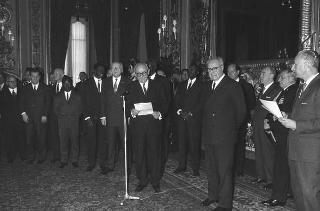 Il Presidente della Repubblica Giuseppe Saragat incontra Victor Leemans, Presidente del Parlamento Europeo, con i partecipanti alla Conferenza euroafricana