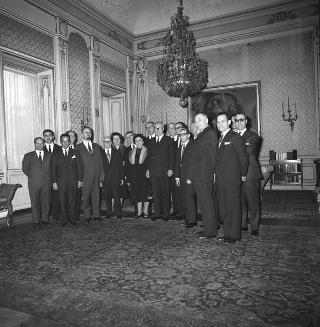 Il Presidente della Repubblica Giuseppe Saragat riceve in udienza Nicola Signorello, Presidente dell'Associazione nazionale Enti di assistenza, con i componenti del Comitato direttivo