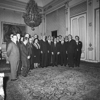 Il Presidente della Repubblica Giuseppe Saragat riceve in udienza Nicola Signorello, Presidente dell'Associazione nazionale Enti di assistenza, con i componenti del Comitato direttivo