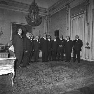 Domenico Chiaramello con Luigi Antonelli, Presidente del Consiglio nazionale degli Ordini dei dottori commercialisti e i componenti del Consiglio sono ricevuti in udienza dal Presidente della Repubblica Giuseppe Saragat
