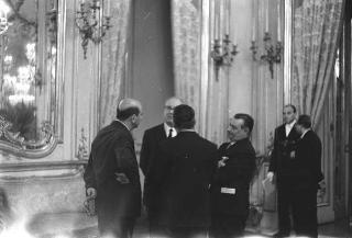 Il Presidente della Repubblica Giuseppe Saragat si prepara per il discorso di fine anno e il ricevimento offerto alle Alte Cariche dello Stato per gli auguri di Natale e Capodanno