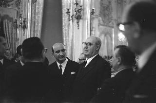 Il Presidente della Repubblica Giuseppe Saragat si prepara per il discorso di fine anno e il ricevimento offerto alle Alte Cariche dello Stato per gli auguri di Natale e Capodanno