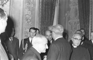 Il Presidente della Repubblica Giuseppe Saragat si prepara per il discorso di fine anno e il ricevimento offerto alle Alte Cariche dello Stato per gli auguri di Natale e Capodanno