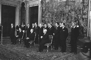 Il Presidente della Repubblica Giuseppe Saragat si prepara per il discorso di fine anno e il ricevimento offerto alle Alte Cariche dello Stato per gli auguri di Natale e Capodanno
