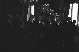 Il Presidente della Repubblica Giuseppe Saragat si prepara per il discorso di fine anno e il ricevimento offerto alle Alte Cariche dello Stato per gli auguri di Natale e Capodanno