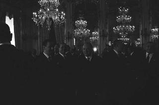Il Presidente della Repubblica Giuseppe Saragat si prepara per il discorso di fine anno e il ricevimento offerto alle Alte Cariche dello Stato per gli auguri di Natale e Capodanno