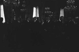 Il Presidente della Repubblica Giuseppe Saragat si prepara per il discorso di fine anno e il ricevimento offerto alle Alte Cariche dello Stato per gli auguri di Natale e Capodanno