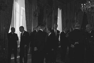 Il Presidente della Repubblica Giuseppe Saragat si prepara per il discorso di fine anno e il ricevimento offerto alle Alte Cariche dello Stato per gli auguri di Natale e Capodanno