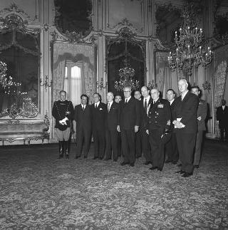 Il Presidente della Repubblica Giuseppe Saragat si prepara per il discorso di fine anno e il ricevimento offerto alle Alte Cariche dello Stato per gli auguri di Natale e Capodanno