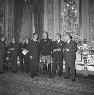 Il Presidente della Repubblica Giuseppe Saragat si prepara per il discorso di fine anno e il ricevimento offerto alle Alte Cariche dello Stato per gli auguri di Natale e Capodanno