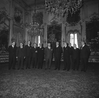 Il Presidente della Repubblica Giuseppe Saragat si prepara per il discorso di fine anno e il ricevimento offerto alle Alte Cariche dello Stato per gli auguri di Natale e Capodanno