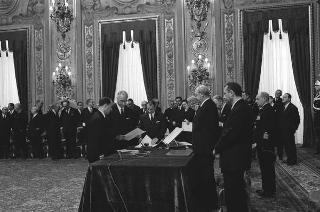 Il Presidente della Repubblica Giuseppe Saragat preside alla cerimonia di Giuramento dei nuovi ministri del terzo Governo Moro